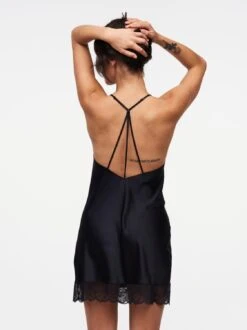 Chantelle MIDNIGHT FLOWERS Nachthemd 13 Chantelle MIDNIGHT FLOWERS Nachthemd -Unterwäsche Discounter C12ND0 011 6