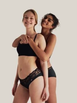 Chantelle Periodenunterwäsche Lace Shorty 20 Chantelle Periodenunterwäsche Lace Shorty -Unterwäsche Discounter C15L40 011 1